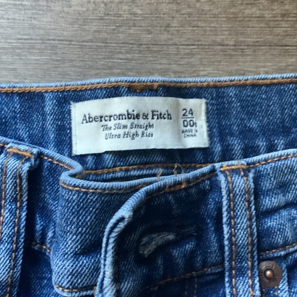 NWOT Abercormbie slim straight ultra high rise size 24 - Picture 2 of 4